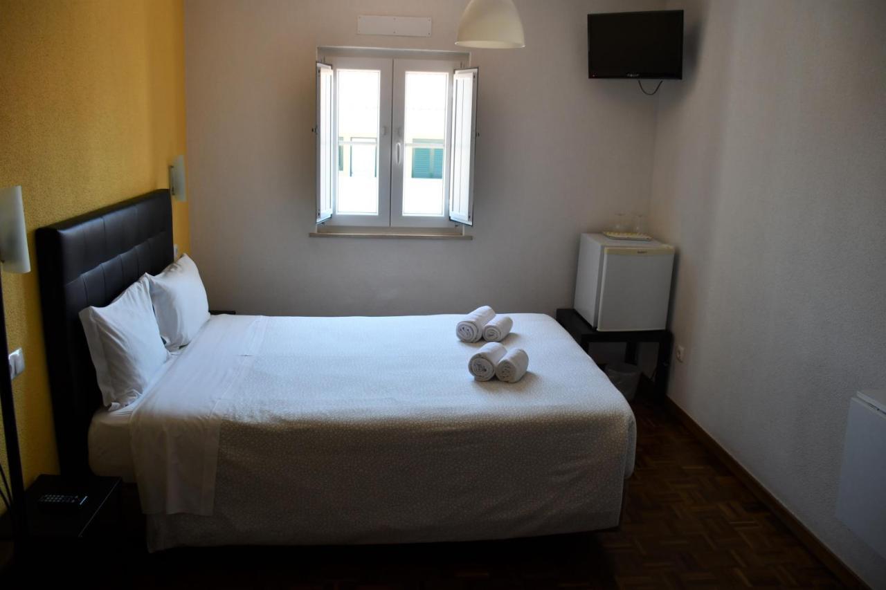 Alojamentos Vitinho - Vila Nova Milfontes Вила-Нова-де-Мильфонт Экстерьер фото