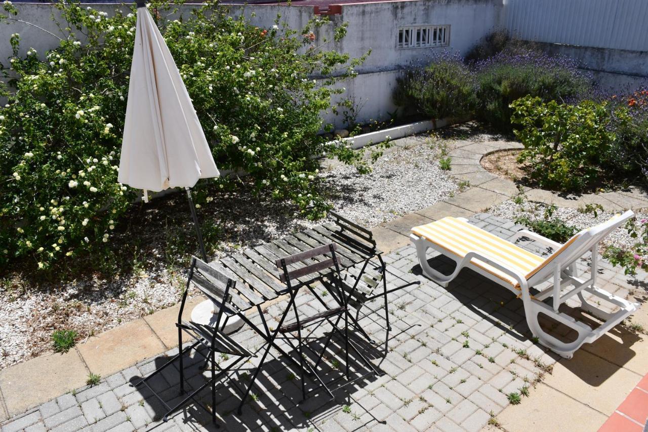 Alojamentos Vitinho - Vila Nova Milfontes Вила-Нова-де-Мильфонт Экстерьер фото