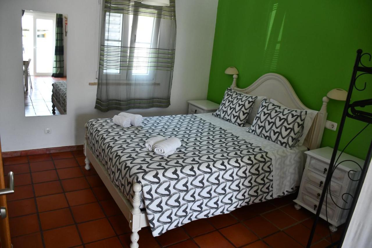 Alojamentos Vitinho - Vila Nova Milfontes Вила-Нова-де-Мильфонт Экстерьер фото